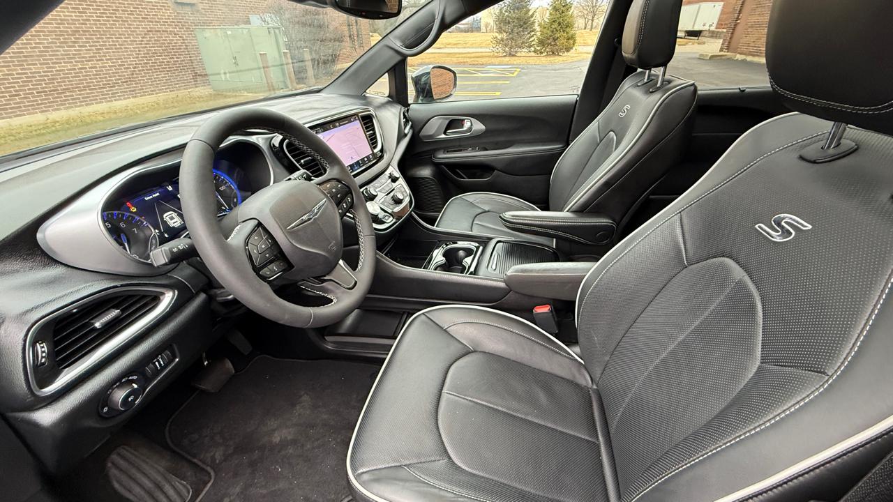 Chrysler Pacifica Limited 2026