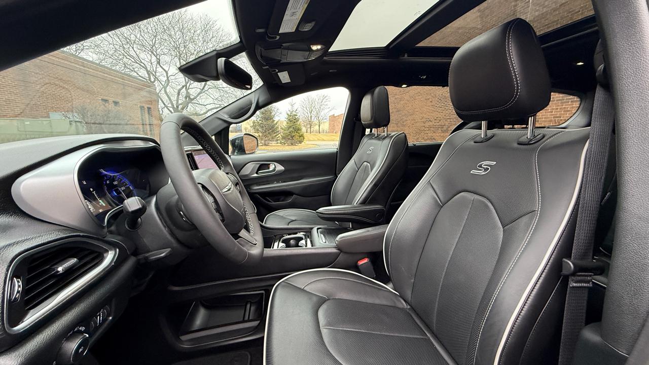 Chrysler Pacifica Limited 2026