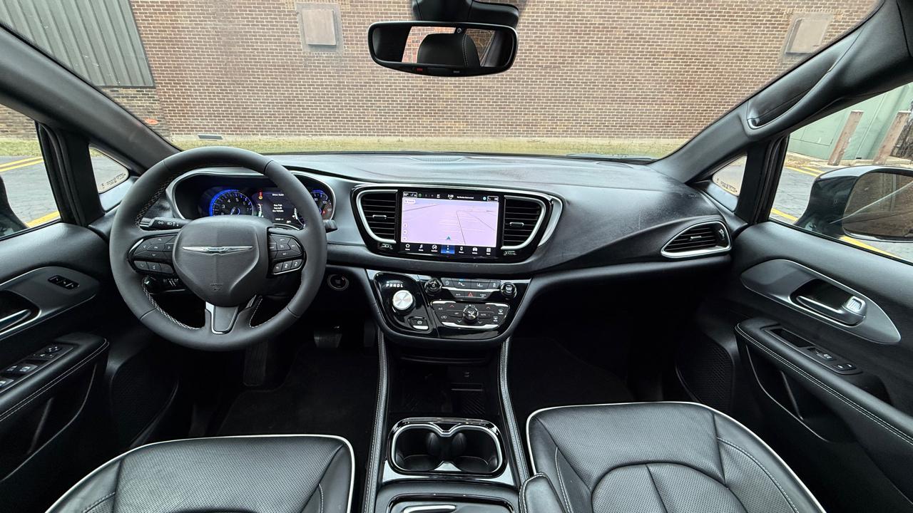 Chrysler Pacifica Limited 2026