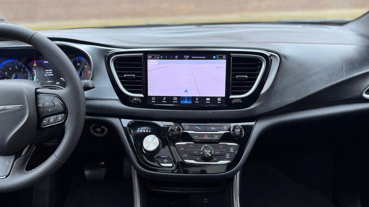 Chrysler Pacifica Limited 2026