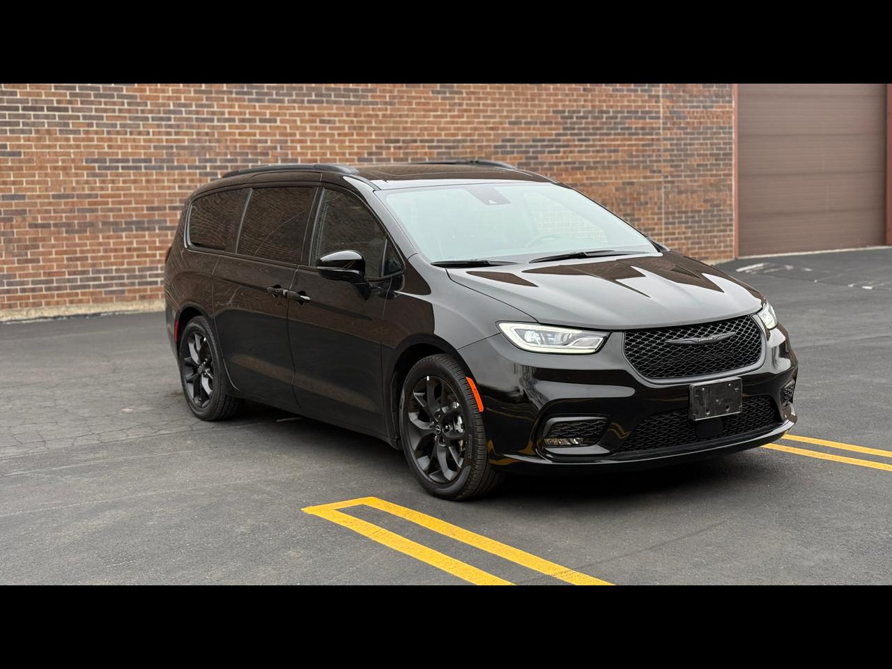 Chrysler Pacifica Limited 2025