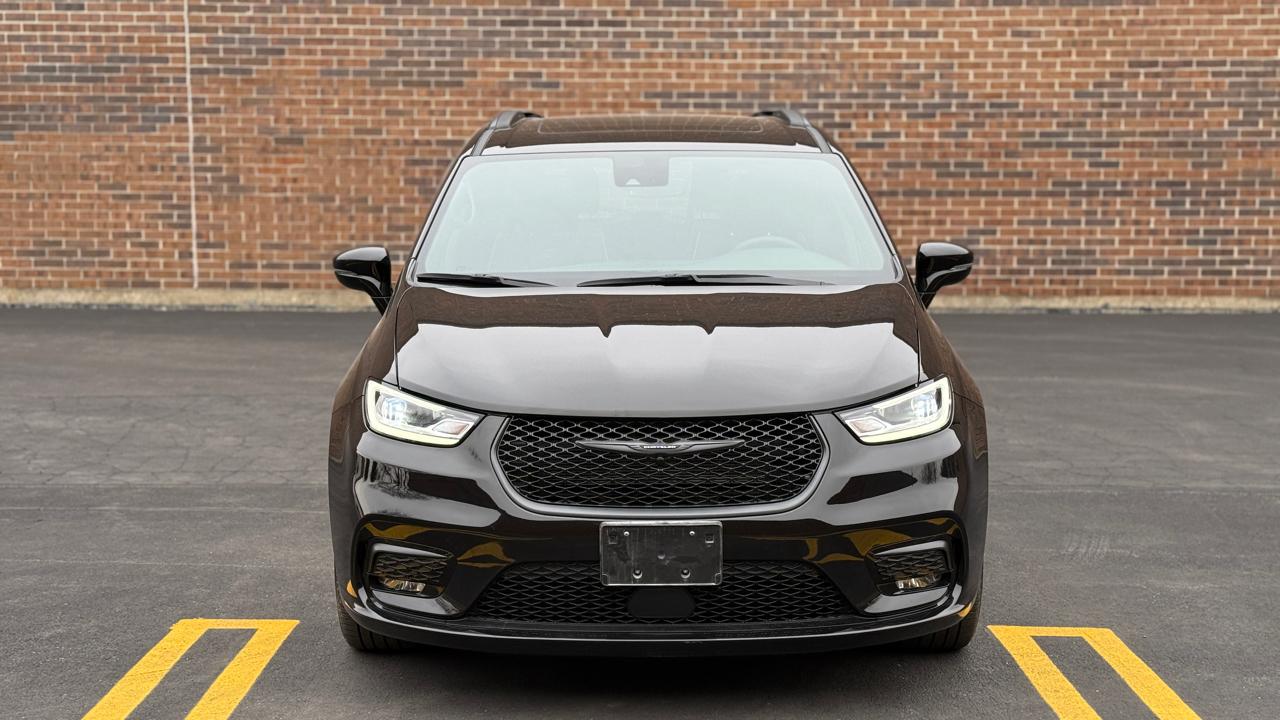 Chrysler Pacifica Limited 2025