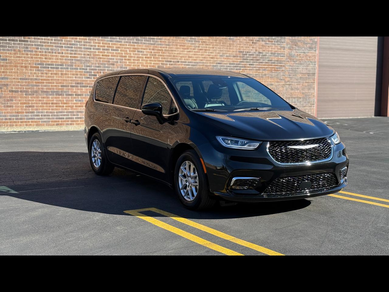 Chrysler Pacifica Select 2025