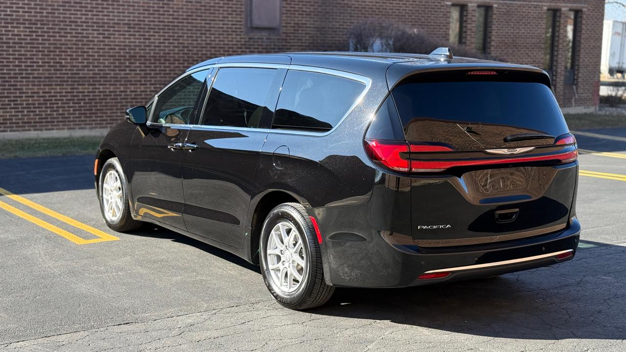 Chrysler Pacifica Select 2025