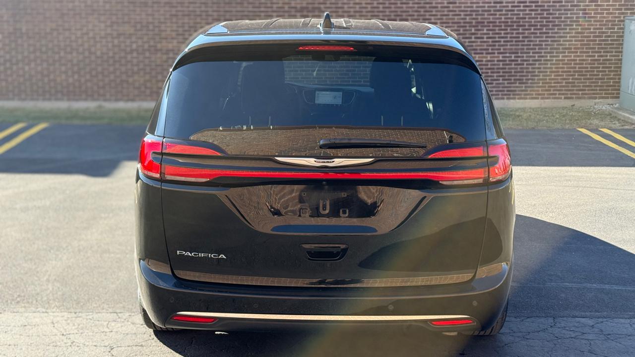 Chrysler Pacifica Select 2025
