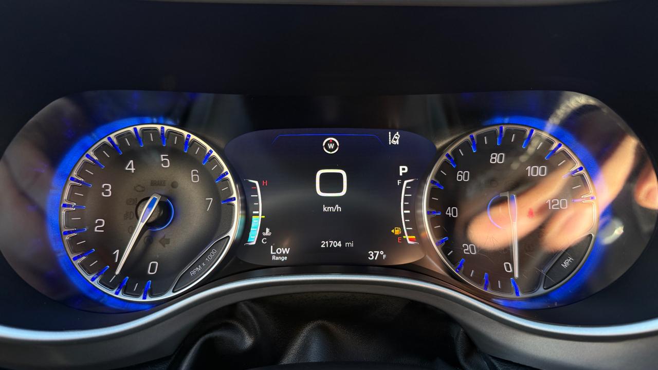 Chrysler Pacifica Select 2025