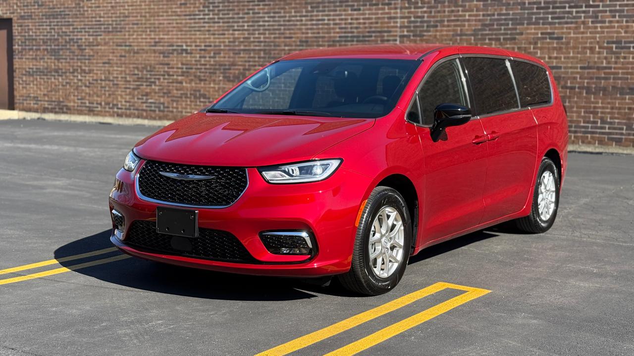 Chrysler Pacifica Select 2026