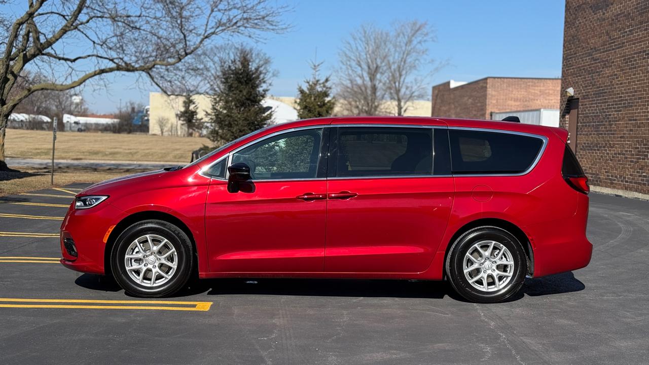 Chrysler Pacifica Select 2026