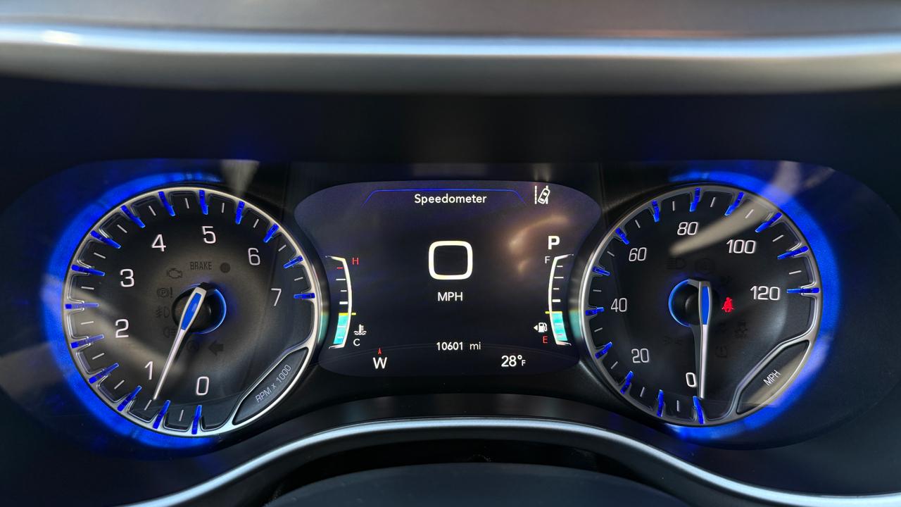 Chrysler Pacifica Select 2026