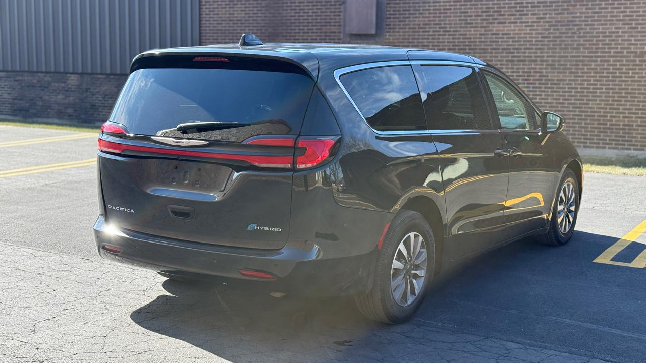 Chrysler Pacifica Hybrid Touring L 2023