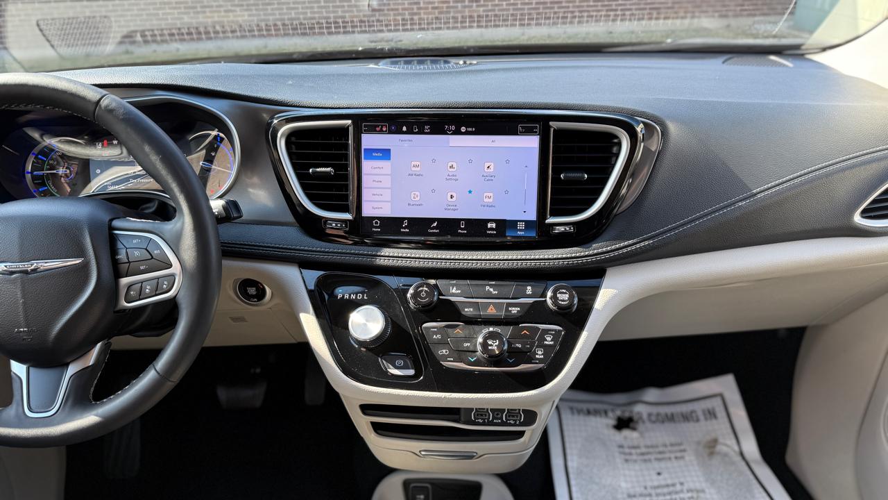 Chrysler Pacifica Hybrid Touring L 2023