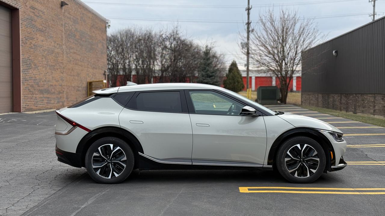Kia EV6 Light 2024