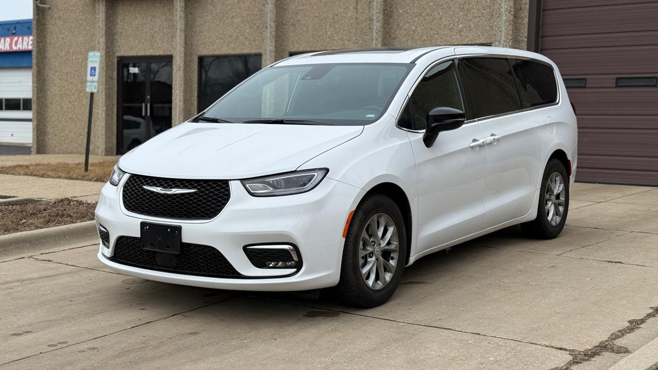 Chrysler Pacifica Limited 2026