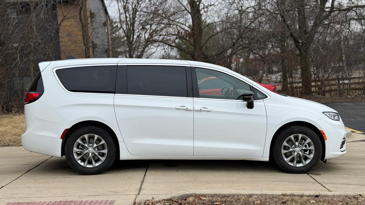 Chrysler Pacifica Limited 2026