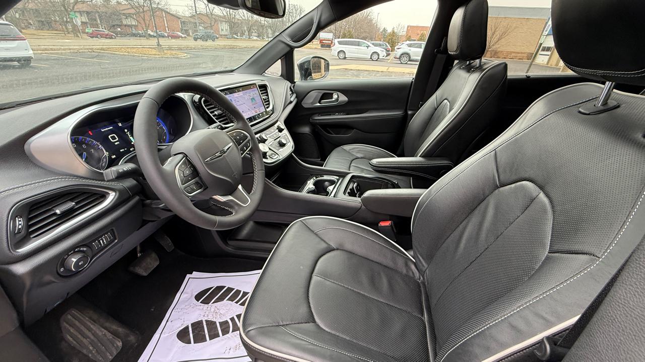 Chrysler Pacifica Limited 2026