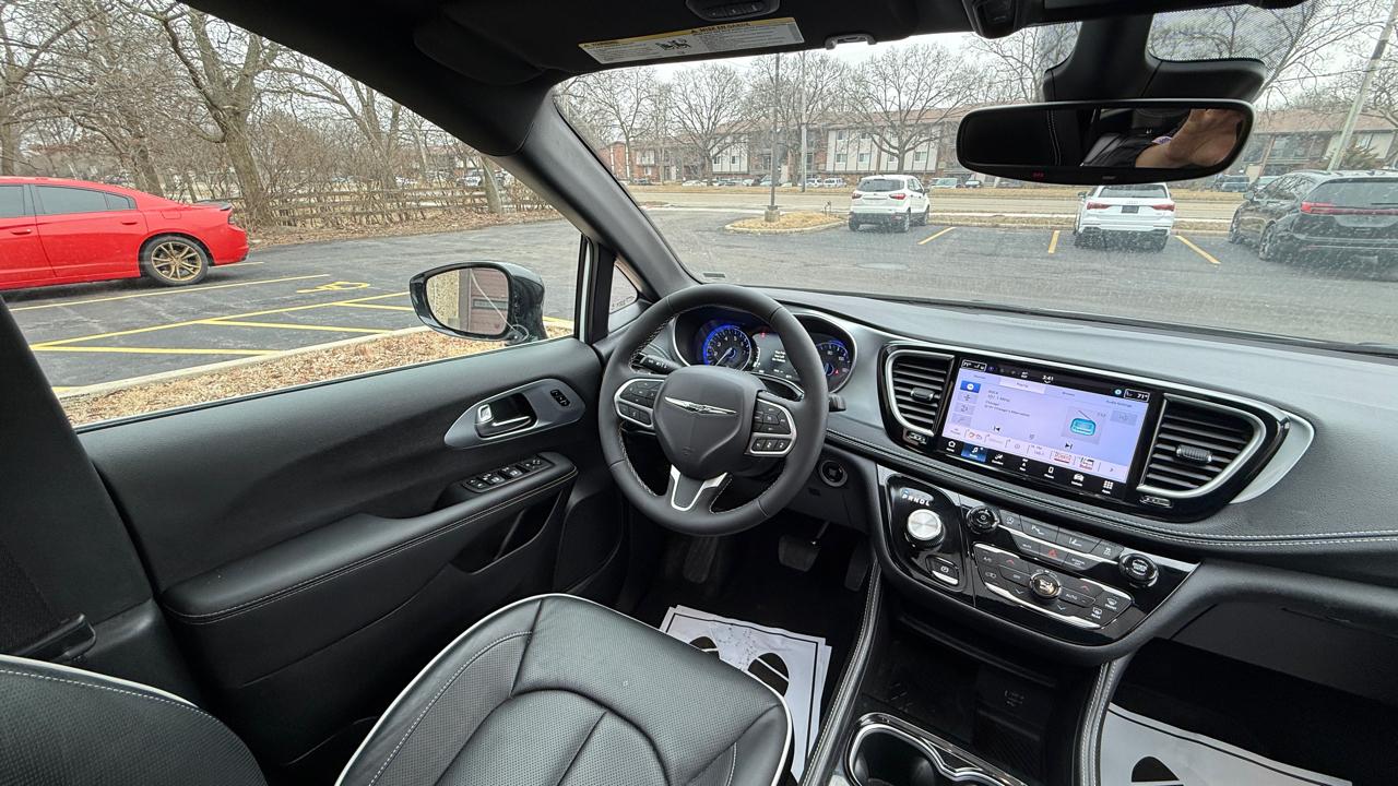 Chrysler Pacifica Limited 2026