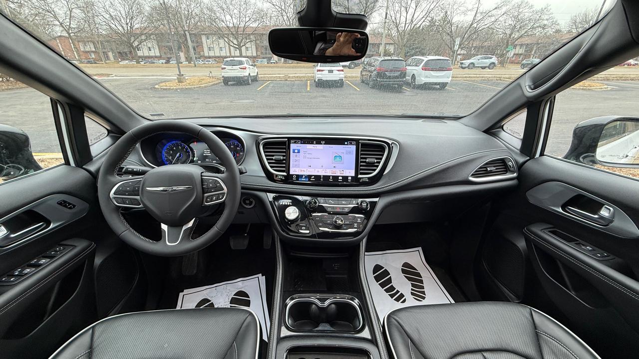 Chrysler Pacifica Limited 2026