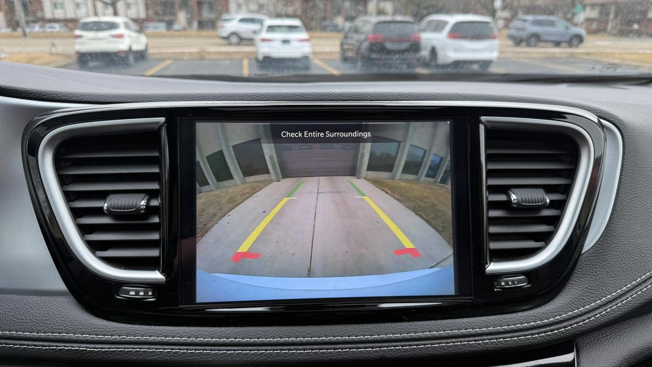 Chrysler Pacifica Limited 2026