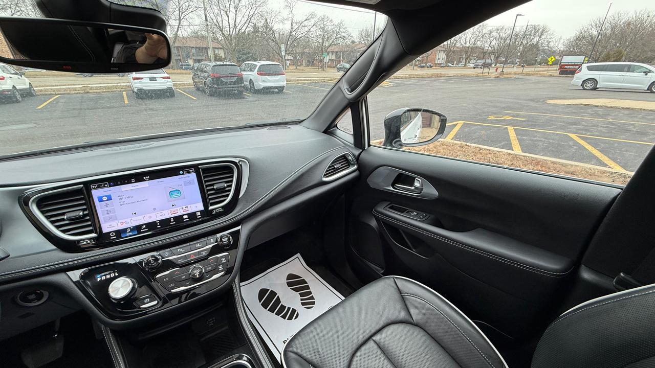 Chrysler Pacifica Limited 2026