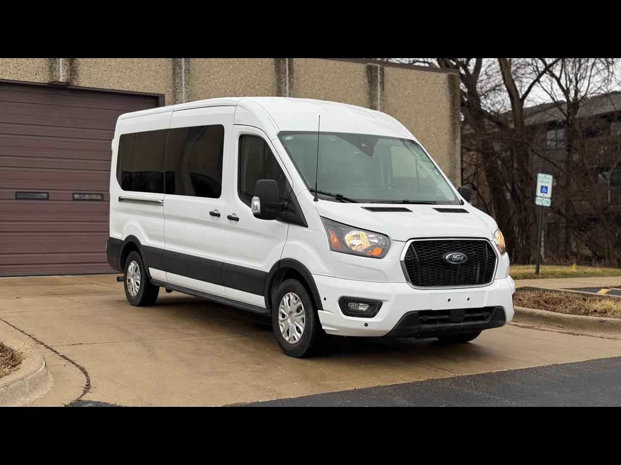 2025 Ford Transit Passenger 350 XLT Medium Roof LB RWD