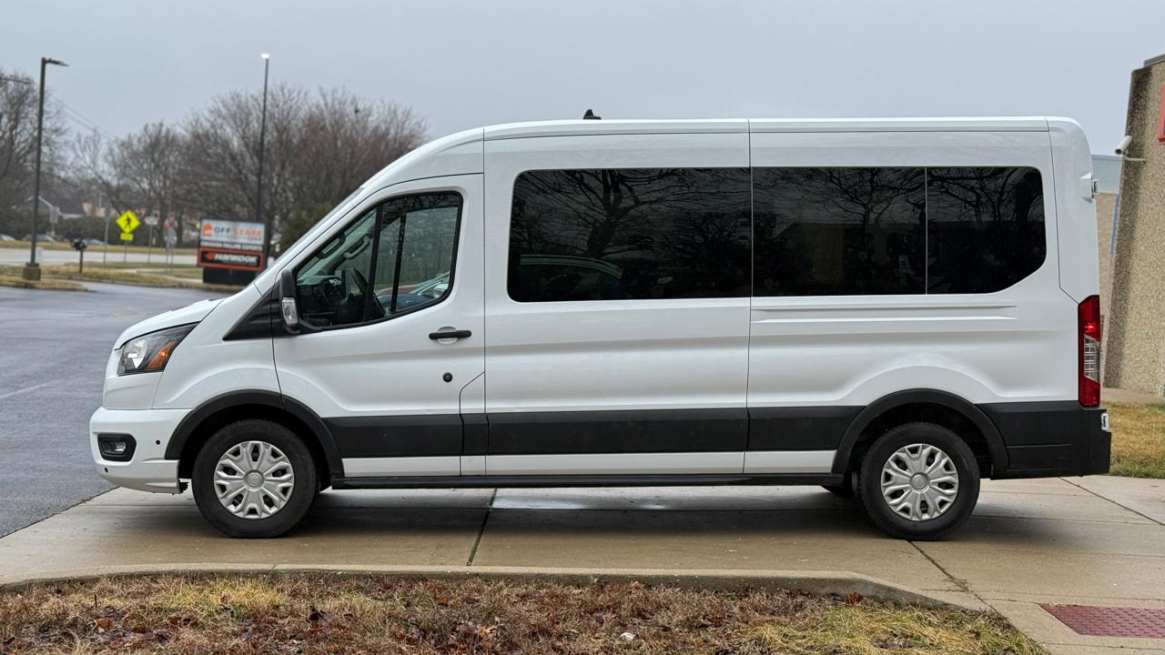 Ford Transit 350 Wagon Low Roof XLT w/Sliding Pass. 148-in. WB 2025