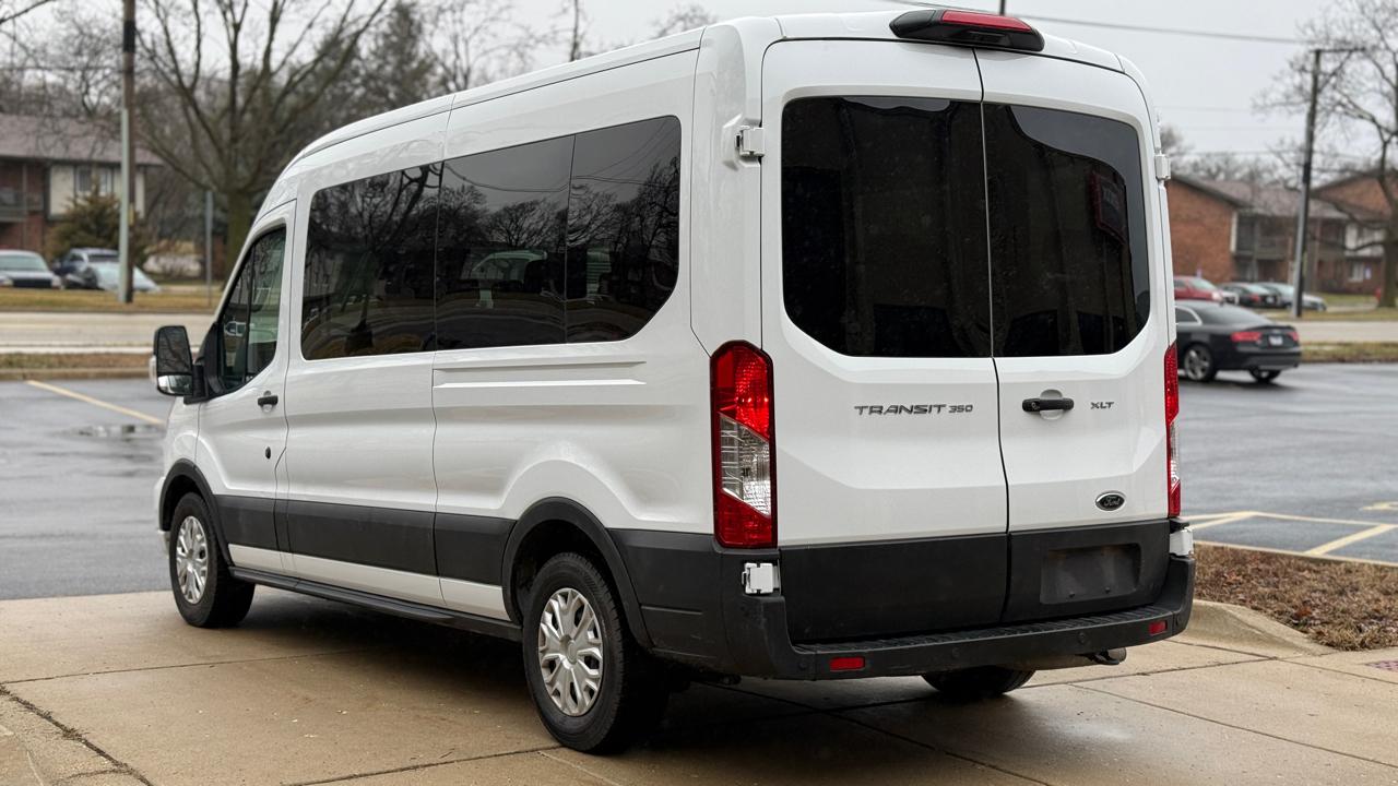 Ford Transit 350 Wagon Low Roof XLT w/Sliding Pass. 148-in. WB 2025