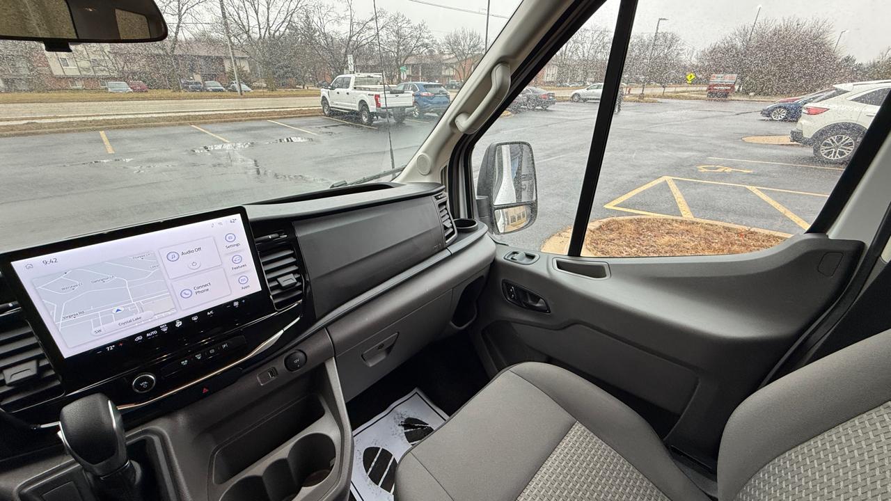 Ford Transit 350 Wagon Low Roof XLT w/Sliding Pass. 148-in. WB 2025