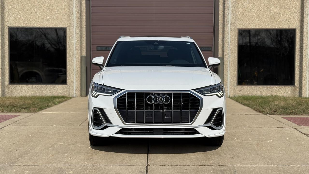 Audi Q3 S line Premium quattro 2024