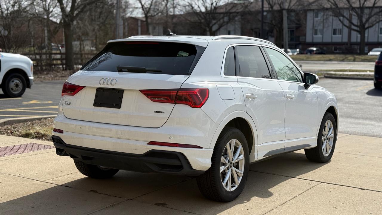 Audi Q3 S line Premium quattro 2024