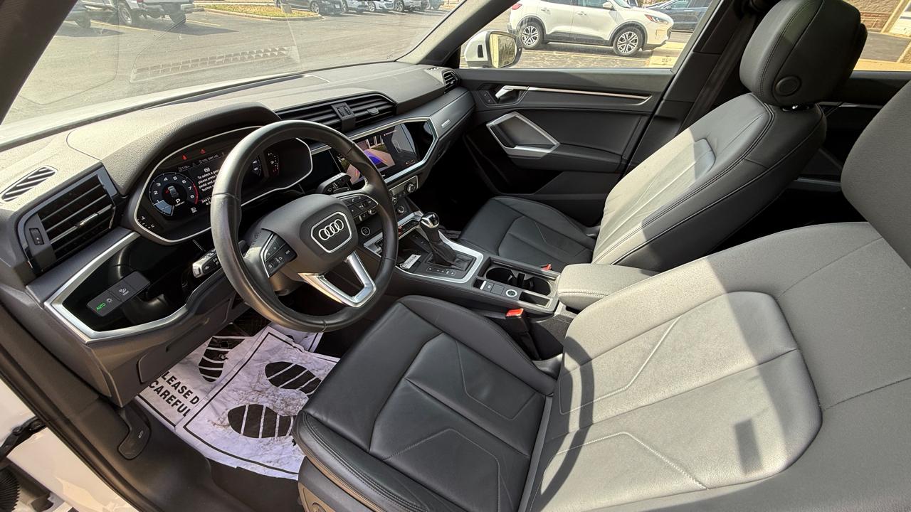 Audi Q3 S line Premium quattro 2024