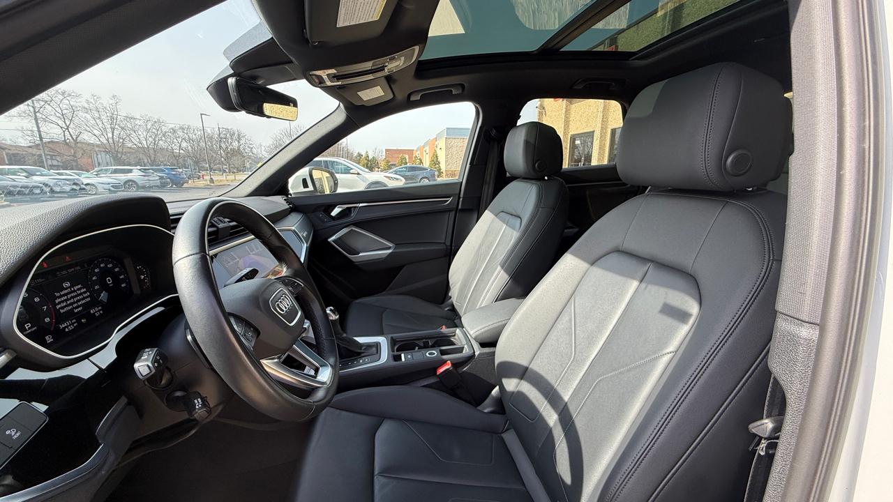 Audi Q3 S line Premium quattro 2024