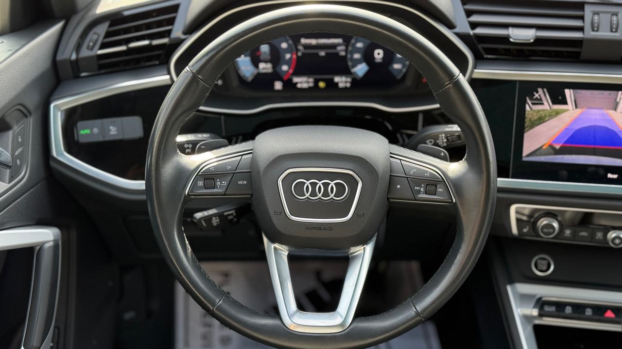 Audi Q3 S line Premium quattro 2024