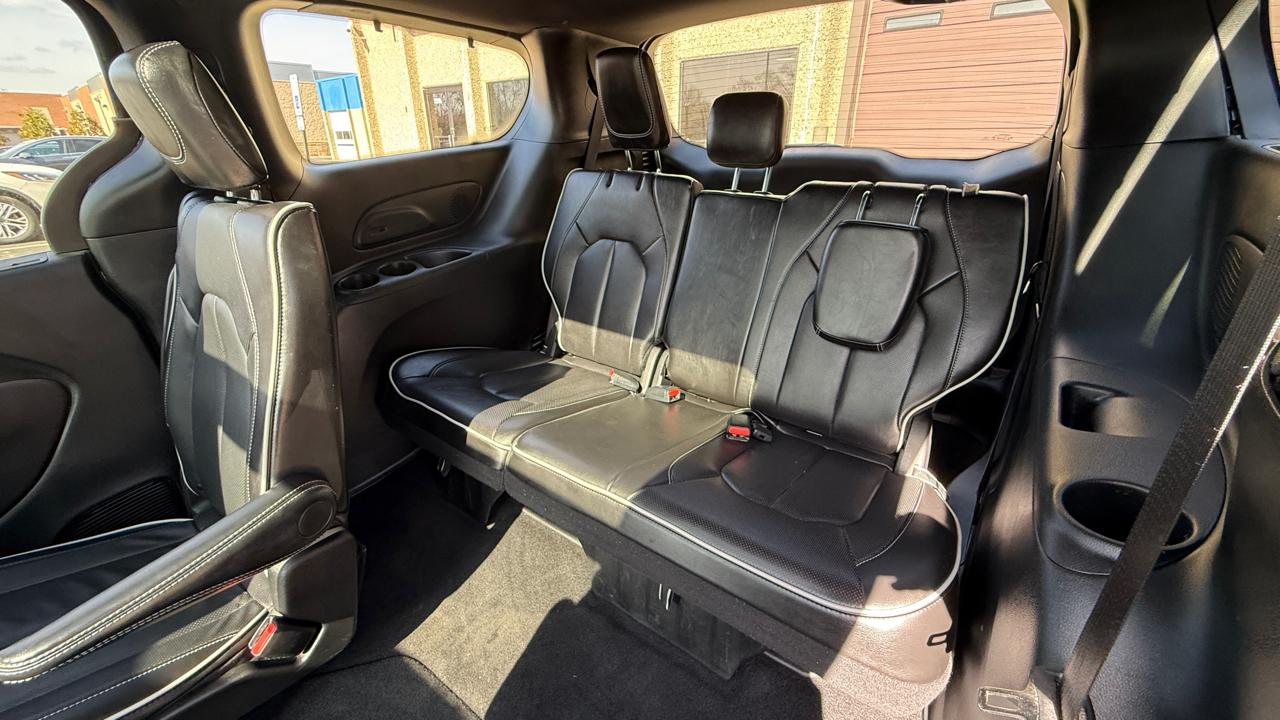 Chrysler Pacifica Limited 2025