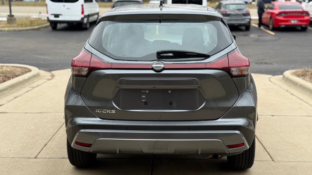 Nissan Kicks S 2023