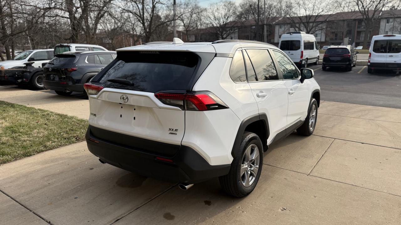 Toyota RAV4 XLE AWD 2025