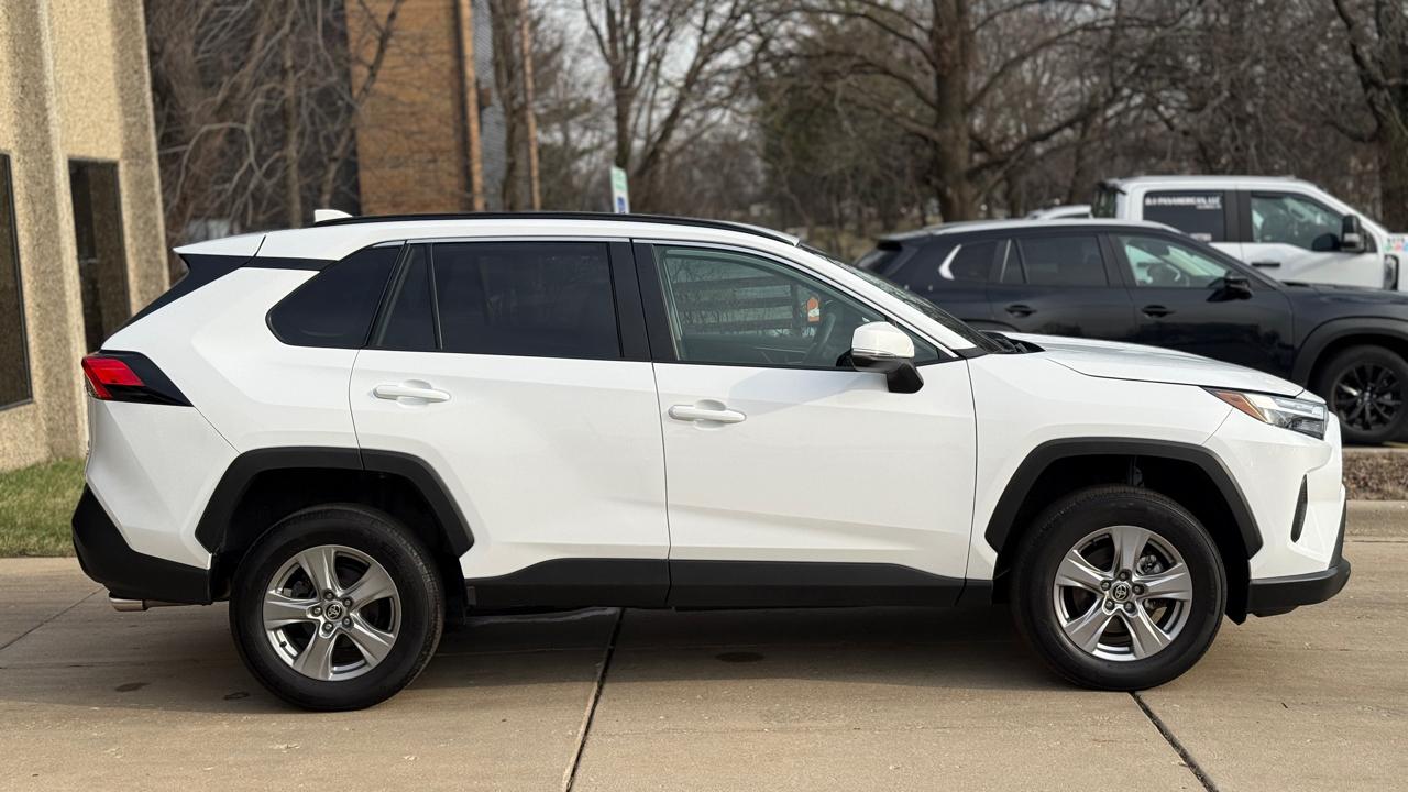 Toyota RAV4 XLE AWD 2025