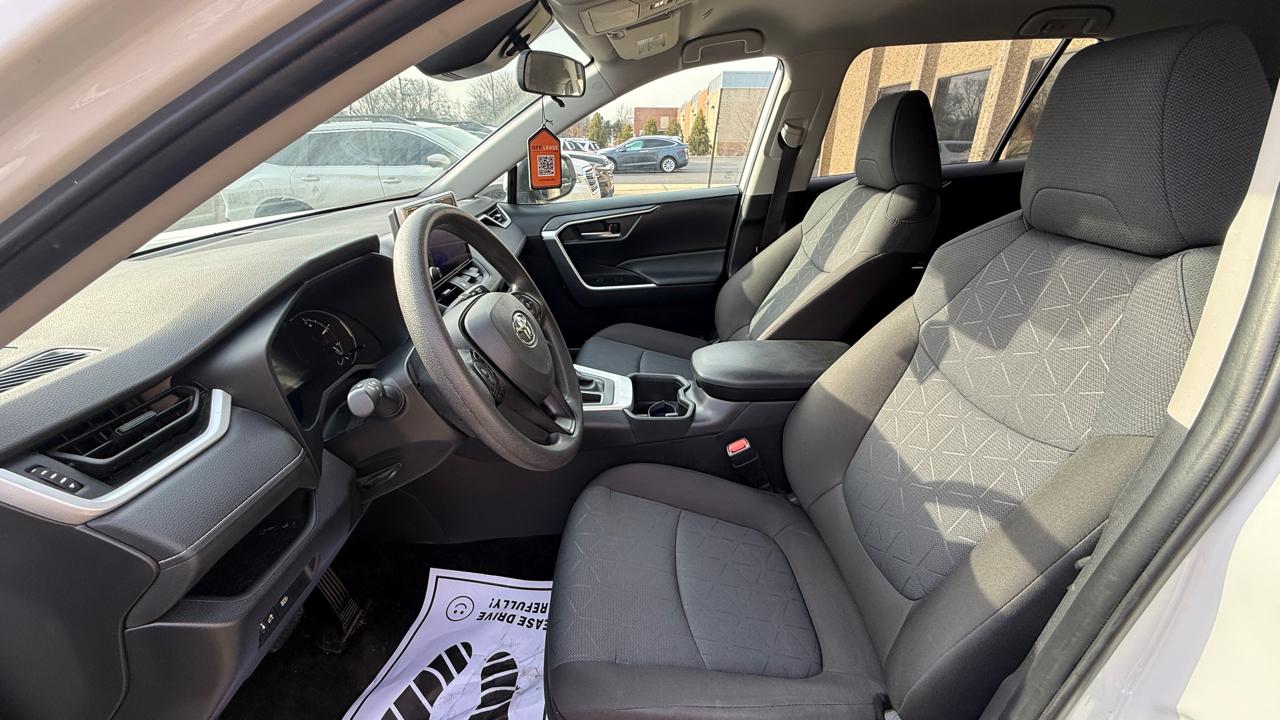 Toyota RAV4 XLE AWD 2025