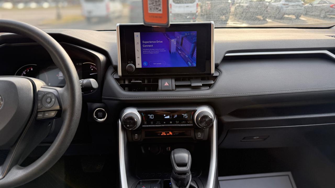 Toyota RAV4 XLE AWD 2025