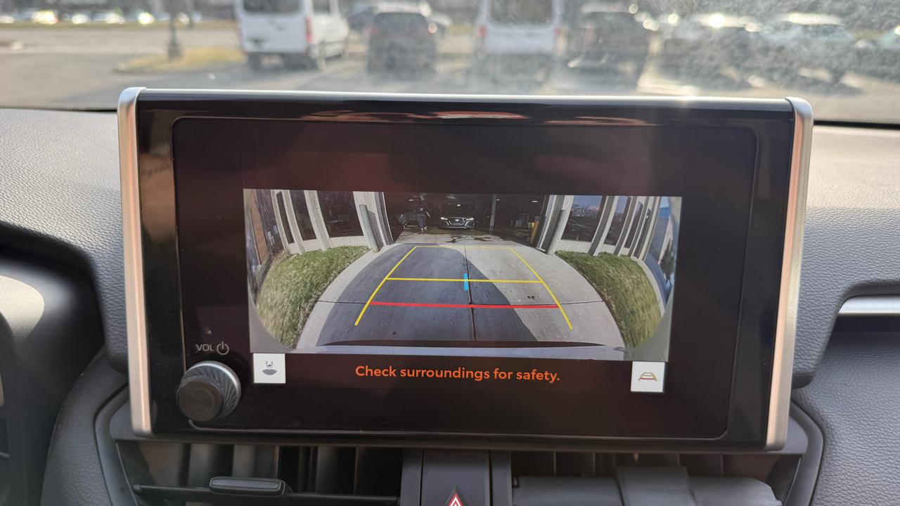 Toyota RAV4 XLE AWD 2025