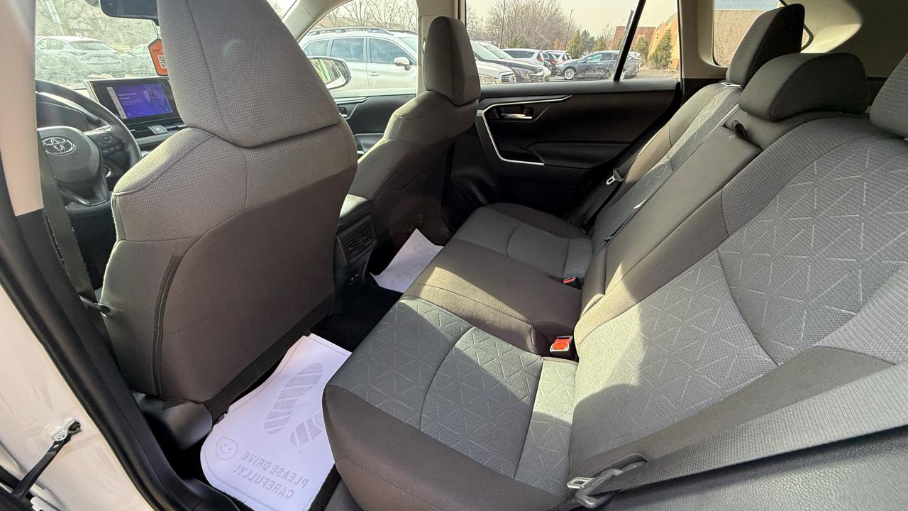 Toyota RAV4 XLE AWD 2025