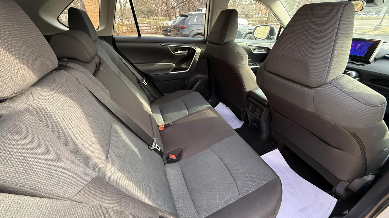 Toyota RAV4 XLE AWD 2025