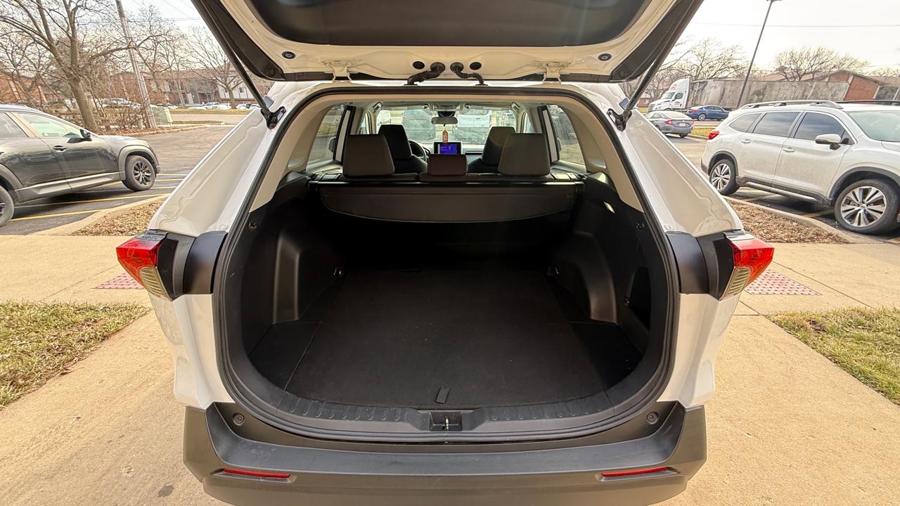 Toyota RAV4 XLE AWD 2025