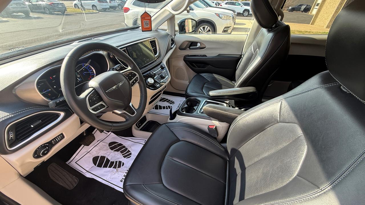 Chrysler Pacifica Hybrid Select 2024