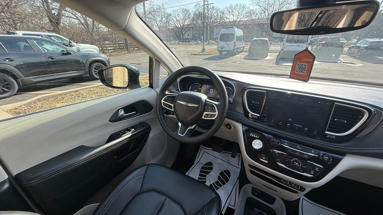 Chrysler Pacifica Hybrid Select 2024