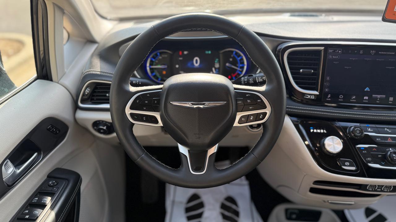 Chrysler Pacifica Hybrid Select 2024