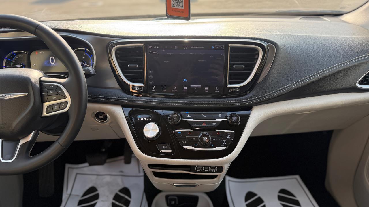 Chrysler Pacifica Hybrid Select 2024