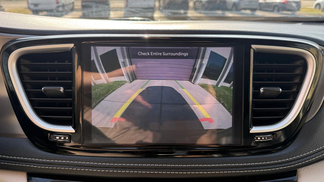 Chrysler Pacifica Hybrid Select 2024