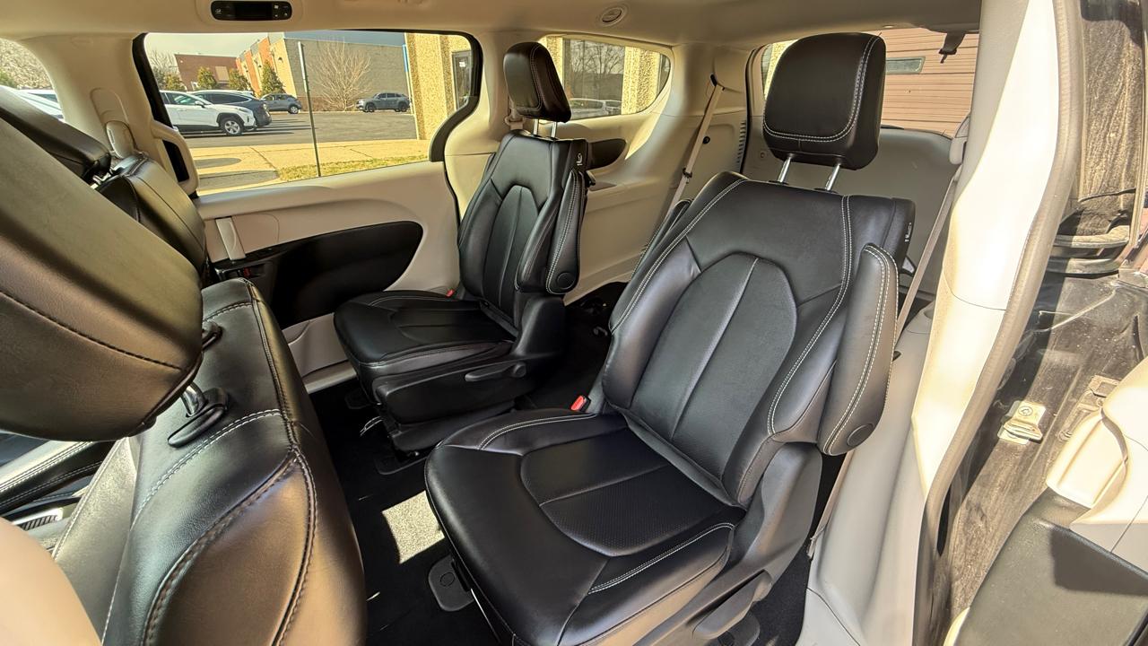 Chrysler Pacifica Hybrid Select 2024