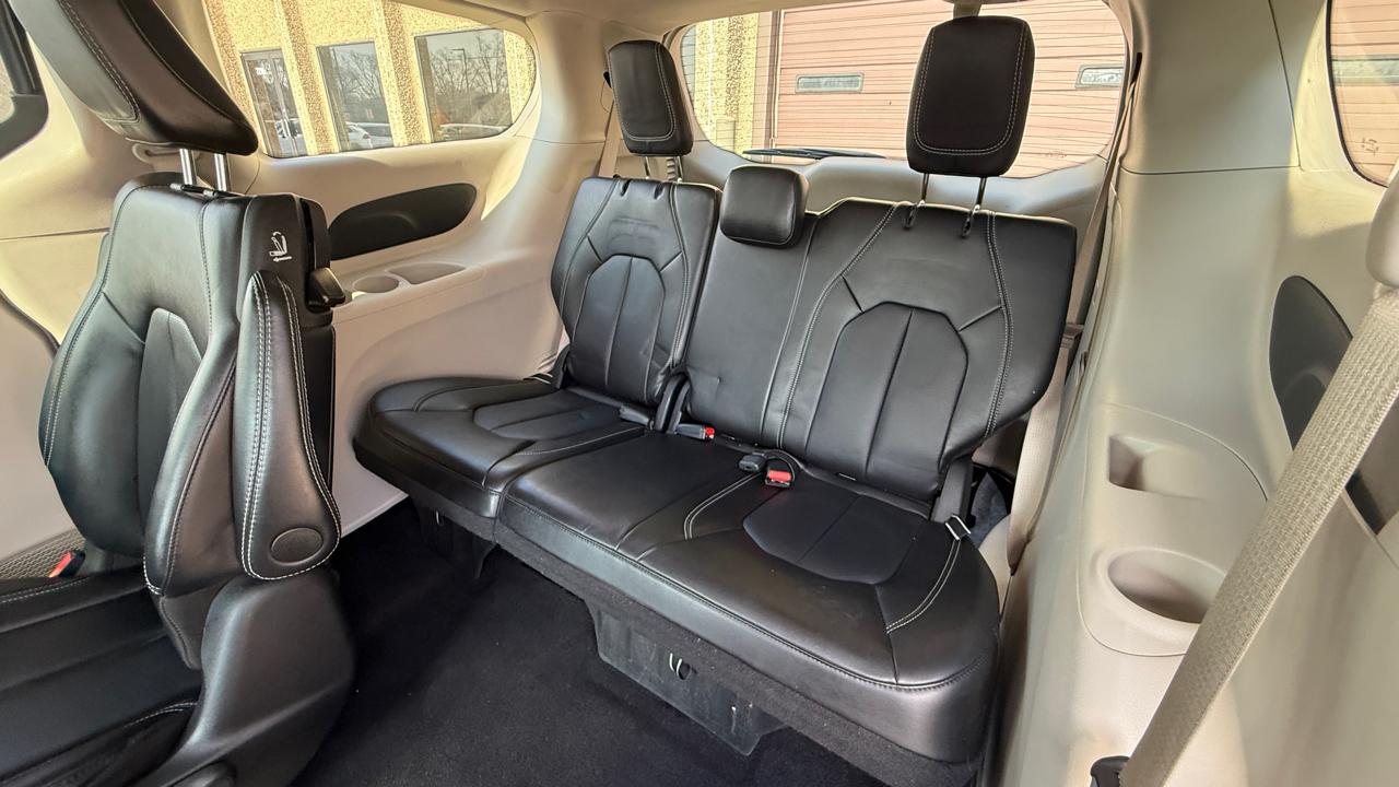 Chrysler Pacifica Hybrid Select 2024