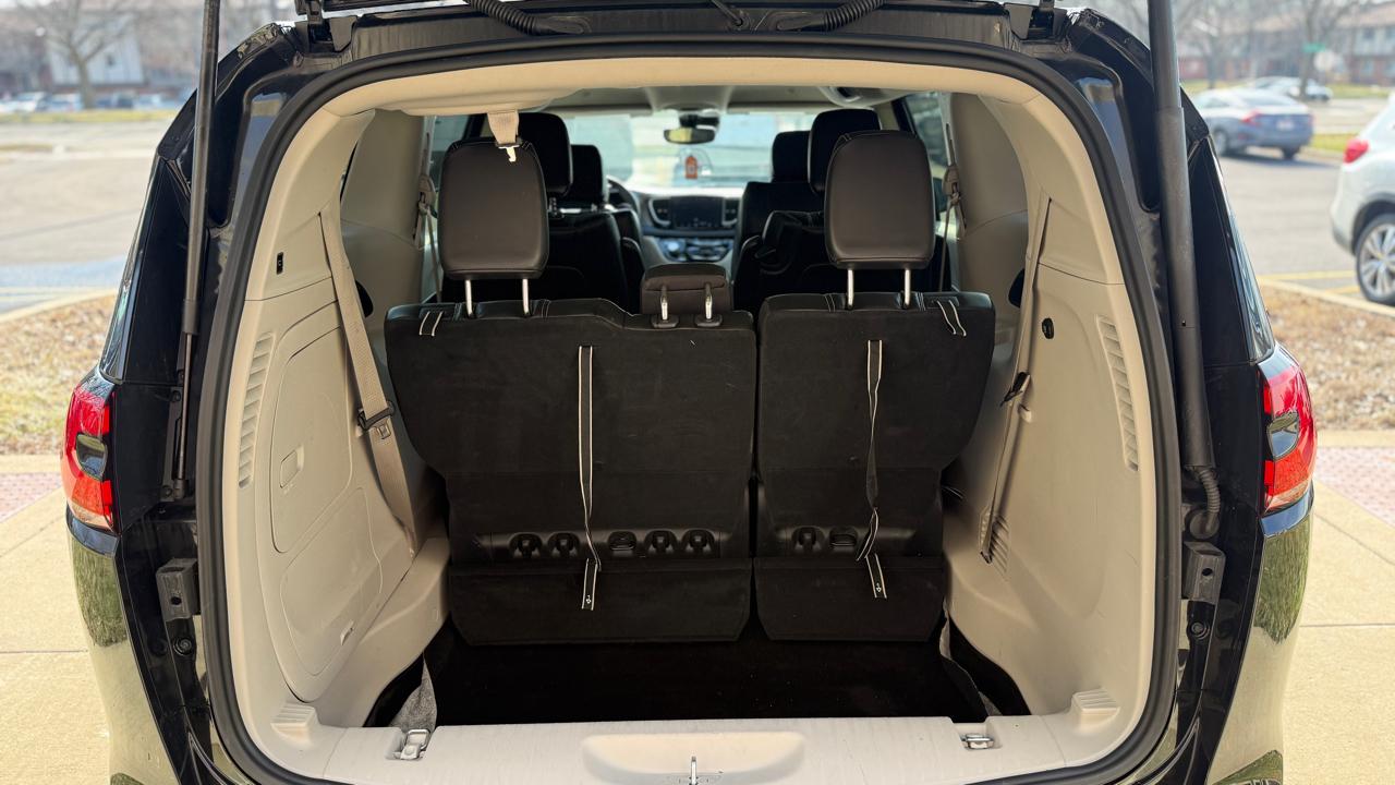 Chrysler Pacifica Hybrid Select 2024